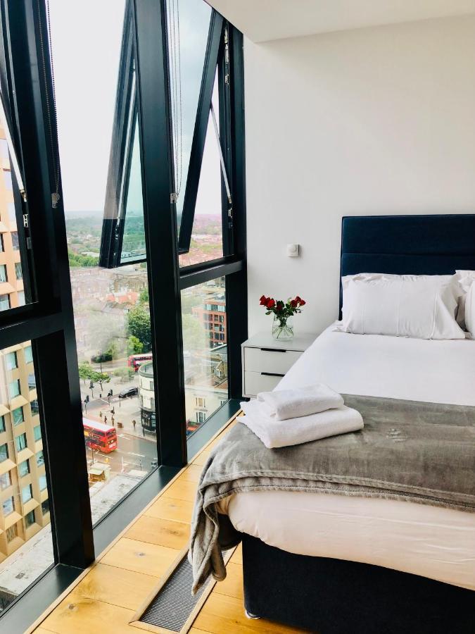 Luxury 2 Bedroom Apartment 20 Min From Central London Exteriör bild