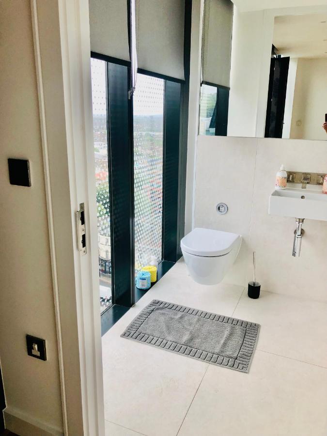 Luxury 2 Bedroom Apartment 20 Min From Central London Exteriör bild